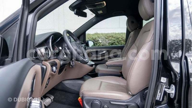 Big with watermark mercedes benz a200 ashanti import dubai 55079