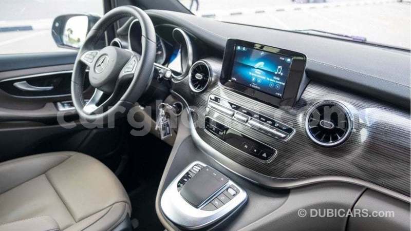 Big with watermark mercedes benz a200 ashanti import dubai 55079