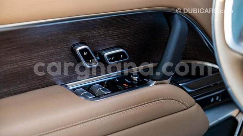 Big with watermark land rover range rover ashanti import dubai 55081