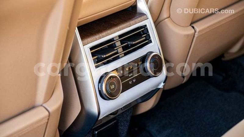 Big with watermark land rover range rover ashanti import dubai 55081