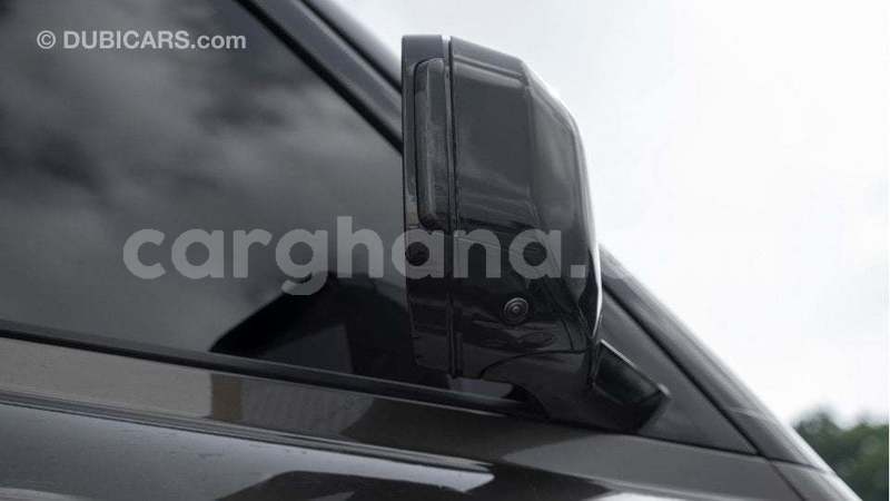 Big with watermark land rover defender ashanti import dubai 55087