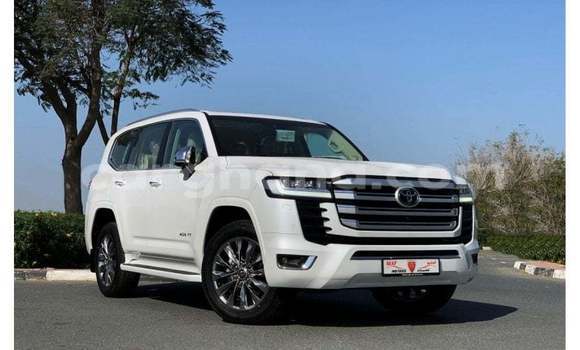 Buy Import Toyota Land Cruiser White Car in Import - Dubai in Ashanti Buy Import Toyota Land Cruiser White Car in Import - Dubai in Ashanti