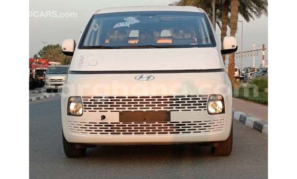 Buy Import Hyundai Cargo White Car in Import - Dubai in Ashanti Buy Import Hyundai Cargo White Car in Import - Dubai in Ashanti