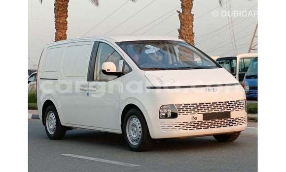 Buy Import Hyundai Cargo White Car in Import - Dubai in Ashanti Buy Import Hyundai Cargo White Car in Import - Dubai in Ashanti