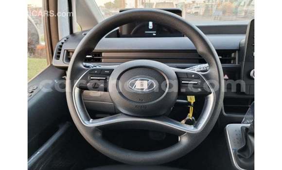 Buy Import Hyundai Cargo White Car in Import - Dubai in Ashanti Buy Import Hyundai Cargo White Car in Import - Dubai in Ashanti