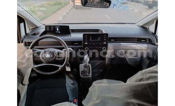 Buy Import Hyundai Cargo White Car in Import - Dubai in Ashanti Buy Import Hyundai Cargo White Car in Import - Dubai in Ashanti