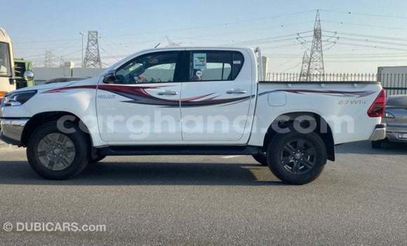 Buy Import Toyota Hilux White Car in Import - Dubai in Ashanti Buy Import Toyota Hilux White Car in Import - Dubai in Ashanti