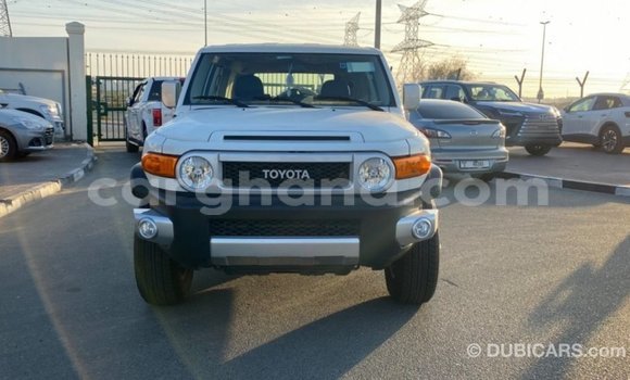 Buy Import Toyota FJ Cruiser White Car in Import - Dubai in Ashanti Buy Import Toyota FJ Cruiser White Car in Import - Dubai in Ashanti