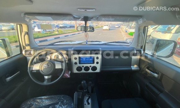 Buy Import Toyota FJ Cruiser White Car in Import - Dubai in Ashanti Buy Import Toyota FJ Cruiser White Car in Import - Dubai in Ashanti
