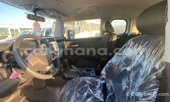 Buy Import Toyota FJ Cruiser White Car in Import - Dubai in Ashanti Buy Import Toyota FJ Cruiser White Car in Import - Dubai in Ashanti