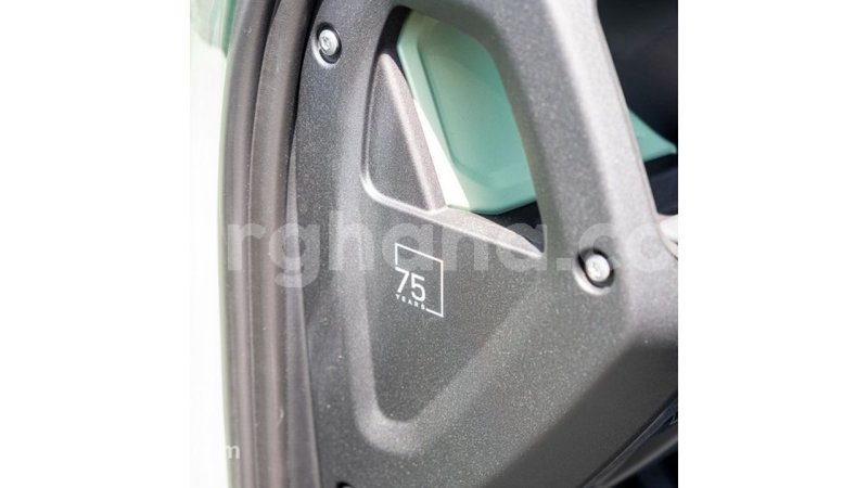 Big with watermark land rover defender ashanti import dubai 55152