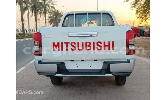 Ra Imported Mitsubishi L200 funfun Ọkọ̀ in Import - Dubai ni Ashanti Ra Imported Mitsubishi L200 funfun Ọkọ̀ in Import - Dubai ni Ashanti