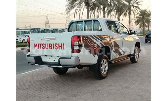 Ra Imported Mitsubishi L200 funfun Ọkọ̀ in Import - Dubai ni Ashanti Ra Imported Mitsubishi L200 funfun Ọkọ̀ in Import - Dubai ni Ashanti