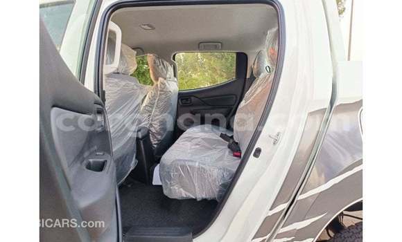 Ra Imported Mitsubishi L200 funfun Ọkọ̀ in Import - Dubai ni Ashanti Ra Imported Mitsubishi L200 funfun Ọkọ̀ in Import - Dubai ni Ashanti