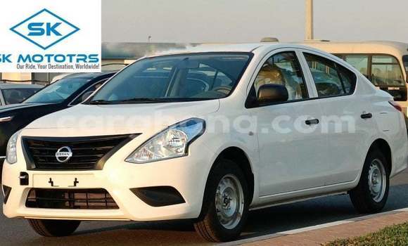 Sayi Imported Nissan Sunny White Mota in Import - Dubai a Ashanti