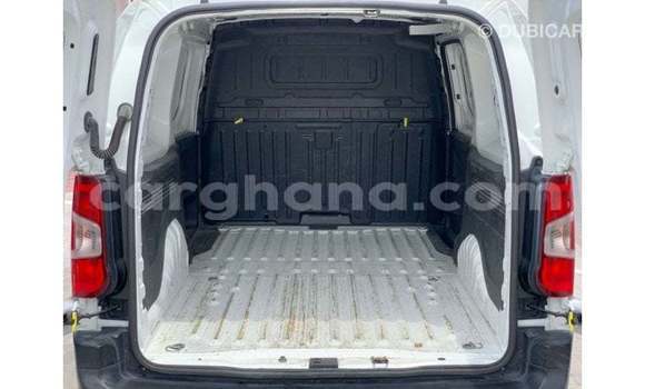Ra Imported Peugeot Partner funfun Ọkọ̀ in Import - Dubai ni Ashanti Ra Imported Peugeot Partner funfun Ọkọ̀ in Import - Dubai ni Ashanti