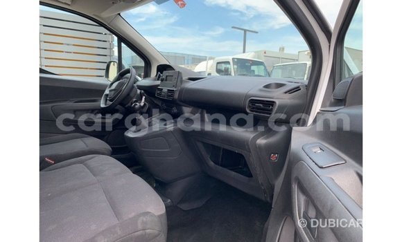 Ra Imported Peugeot Partner funfun Ọkọ̀ in Import - Dubai ni Ashanti Ra Imported Peugeot Partner funfun Ọkọ̀ in Import - Dubai ni Ashanti