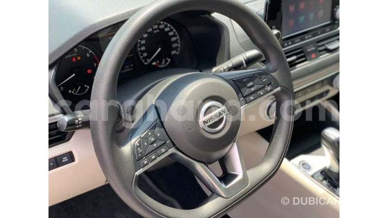 Big with watermark nissan altima ashanti import dubai 55222