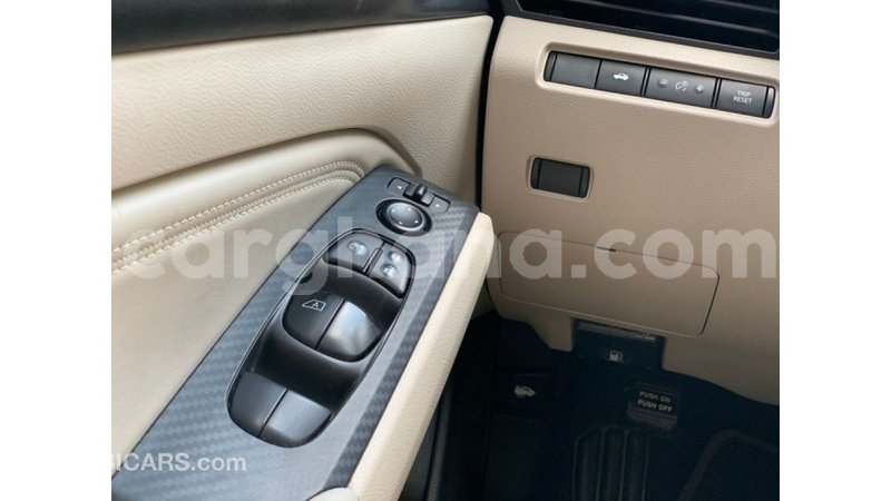 Big with watermark nissan altima ashanti import dubai 55222