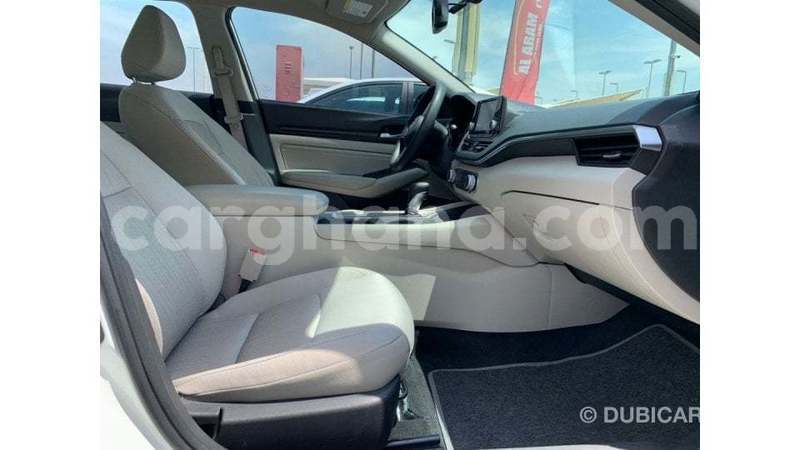 Big with watermark nissan altima ashanti import dubai 55222