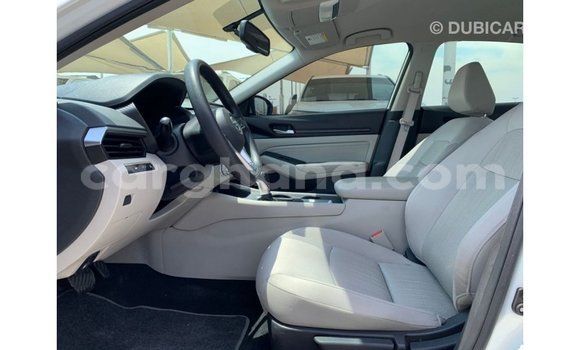 Ra Imported Nissan Altima funfun Ọkọ̀ in Import - Dubai ni Ashanti Ra Imported Nissan Altima funfun Ọkọ̀ in Import - Dubai ni Ashanti