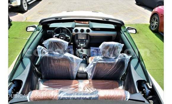 Ra Imported Ford Mustang funfun Ọkọ̀ in Import - Dubai ni Ashanti Ra Imported Ford Mustang funfun Ọkọ̀ in Import - Dubai ni Ashanti