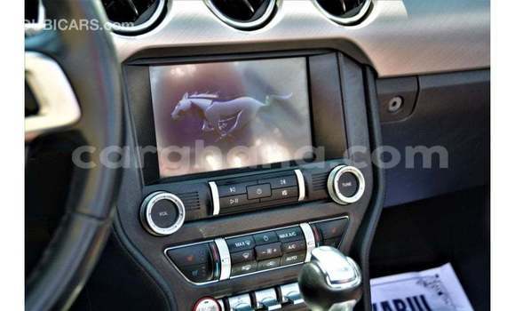 Ra Imported Ford Mustang funfun Ọkọ̀ in Import - Dubai ni Ashanti Ra Imported Ford Mustang funfun Ọkọ̀ in Import - Dubai ni Ashanti