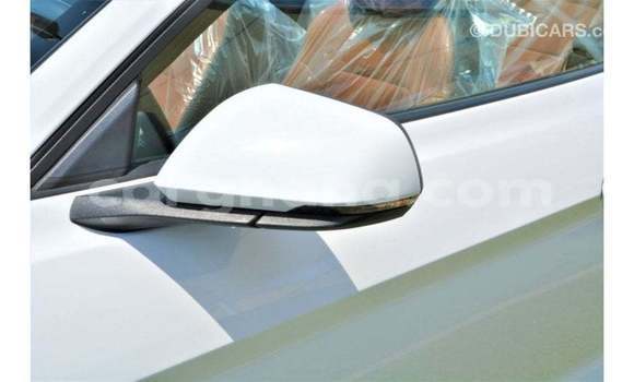 Ra Imported Ford Mustang funfun Ọkọ̀ in Import - Dubai ni Ashanti Ra Imported Ford Mustang funfun Ọkọ̀ in Import - Dubai ni Ashanti