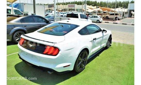 Ra Imported Ford Mustang funfun Ọkọ̀ in Import - Dubai ni Ashanti Ra Imported Ford Mustang funfun Ọkọ̀ in Import - Dubai ni Ashanti