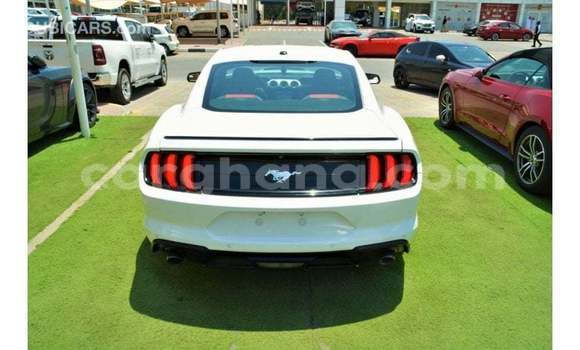Ra Imported Ford Mustang funfun Ọkọ̀ in Import - Dubai ni Ashanti Ra Imported Ford Mustang funfun Ọkọ̀ in Import - Dubai ni Ashanti