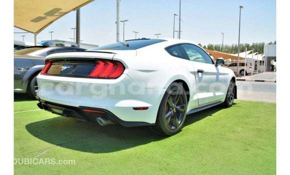 Ra Imported Ford Mustang funfun Ọkọ̀ in Import - Dubai ni Ashanti Ra Imported Ford Mustang funfun Ọkọ̀ in Import - Dubai ni Ashanti