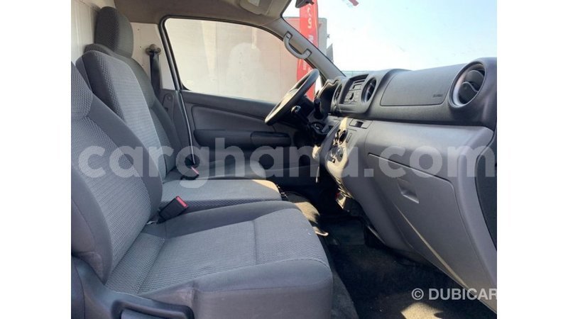 Big with watermark nissan urvan ashanti import dubai 55254