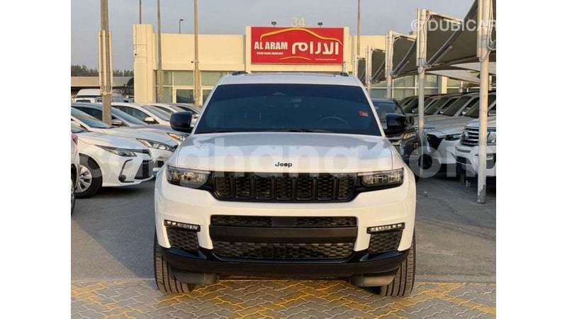 Big with watermark jeep grand cherokee ashanti import dubai 55256