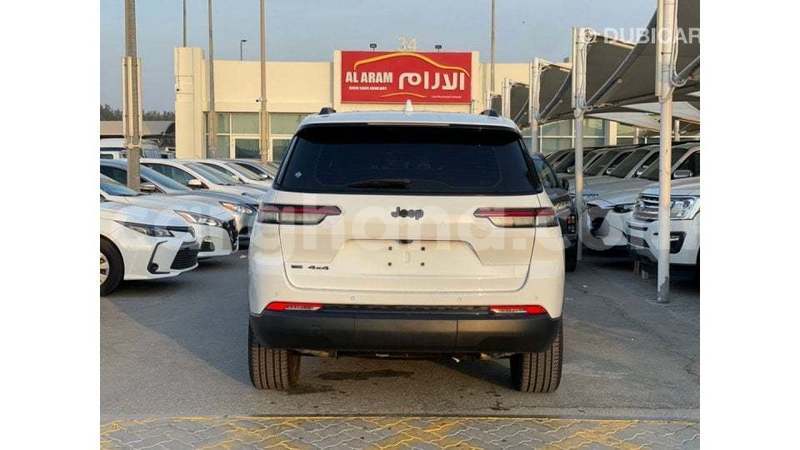 Big with watermark jeep grand cherokee ashanti import dubai 55256