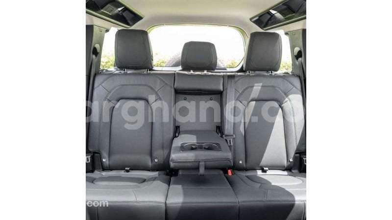 Big with watermark land rover defender ashanti import dubai 55261