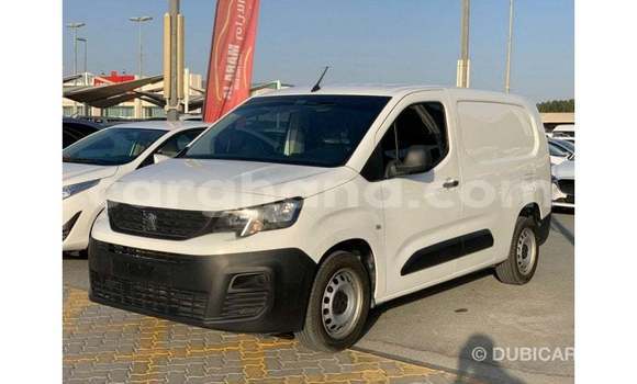 Sayi Imported Peugeot Partner White Mota in Import - Dubai a Ashanti Sayi Imported Peugeot Partner White Mota in Import - Dubai a Ashanti