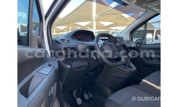 Sayi Imported Peugeot Partner White Mota in Import - Dubai a Ashanti Sayi Imported Peugeot Partner White Mota in Import - Dubai a Ashanti
