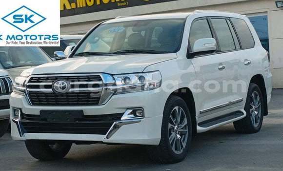Buy Import Toyota Land Cruiser White Car in Import - Dubai in Ashanti Buy Import Toyota Land Cruiser White Car in Import - Dubai in Ashanti