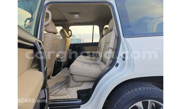 Buy Import Toyota Land Cruiser White Car in Import - Dubai in Ashanti Buy Import Toyota Land Cruiser White Car in Import - Dubai in Ashanti