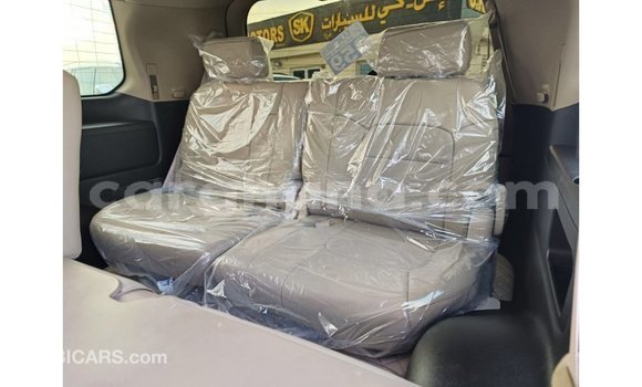 Buy Import Toyota Land Cruiser White Car in Import - Dubai in Ashanti Buy Import Toyota Land Cruiser White Car in Import - Dubai in Ashanti