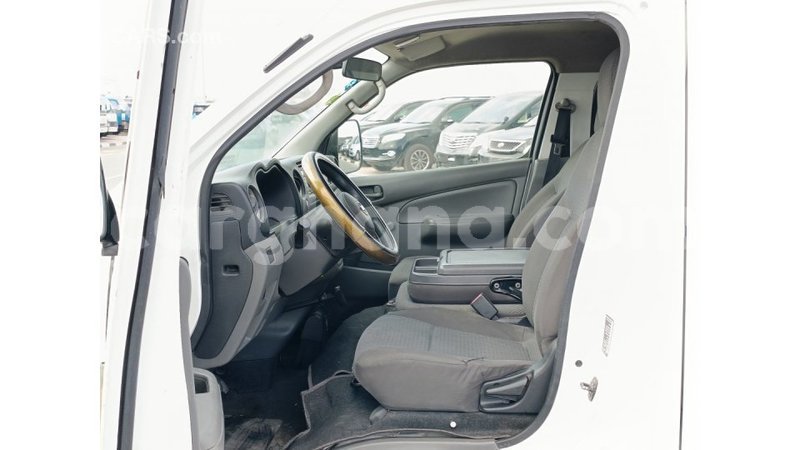 Big with watermark nissan urvan ashanti import dubai 55281