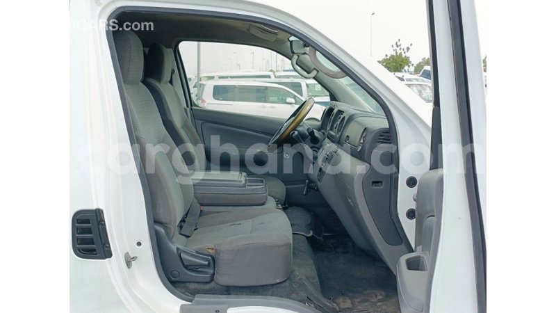 Big with watermark nissan urvan ashanti import dubai 55281