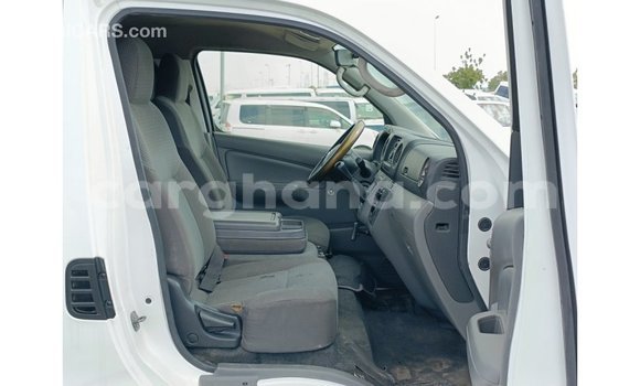 Buy Import Nissan Urvan White Car in Import - Dubai in Ashanti Buy Import Nissan Urvan White Car in Import - Dubai in Ashanti