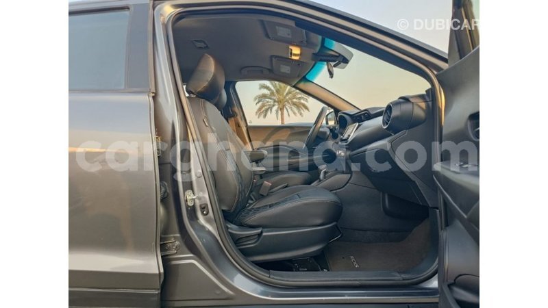 Big with watermark nissan evalia ashanti import dubai 55282