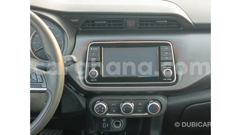 Big with watermark nissan evalia ashanti import dubai 55282