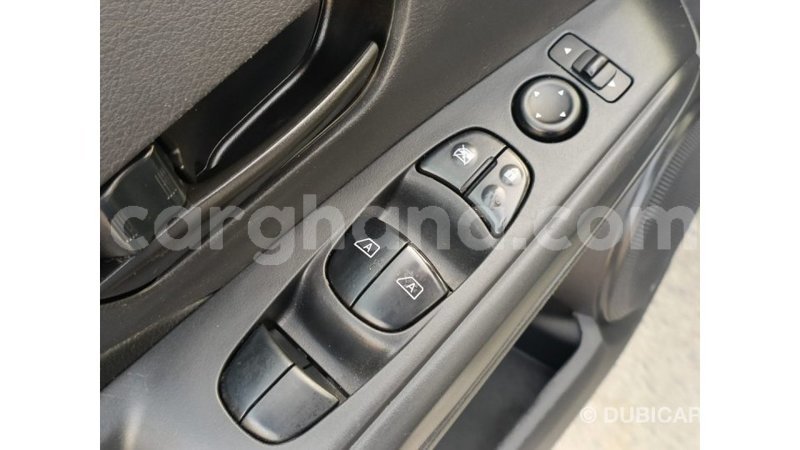 Big with watermark nissan evalia ashanti import dubai 55282