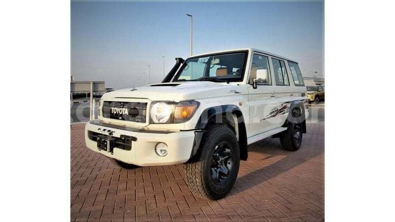 Big with watermark toyota land cruiser ashanti import dubai 55284