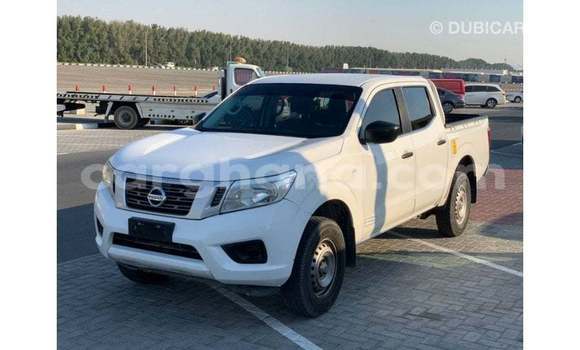 Ra Imported Nissan Navara funfun Ọkọ̀ in Import - Dubai ni Ashanti Ra Imported Nissan Navara funfun Ọkọ̀ in Import - Dubai ni Ashanti