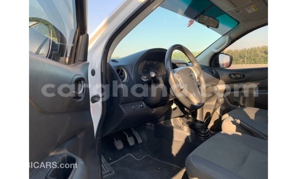 Ra Imported Nissan Navara funfun Ọkọ̀ in Import - Dubai ni Ashanti Ra Imported Nissan Navara funfun Ọkọ̀ in Import - Dubai ni Ashanti