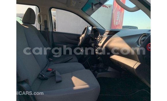 Ra Imported Nissan Navara funfun Ọkọ̀ in Import - Dubai ni Ashanti Ra Imported Nissan Navara funfun Ọkọ̀ in Import - Dubai ni Ashanti
